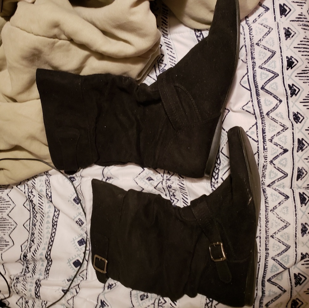 Boots - Picture 2 of 2